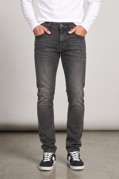 Ανδρικό τζιν Brokers μαύρο washed σε slim fit γραμμή 26513-405-359