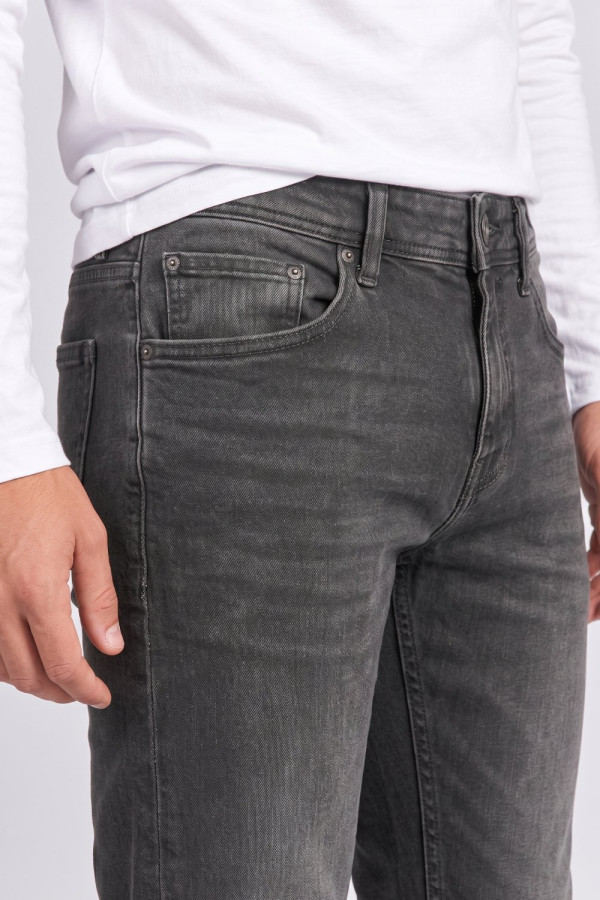 Ανδρικό τζιν Brokers μαύρο washed σε slim fit γραμμή 26513-405-359