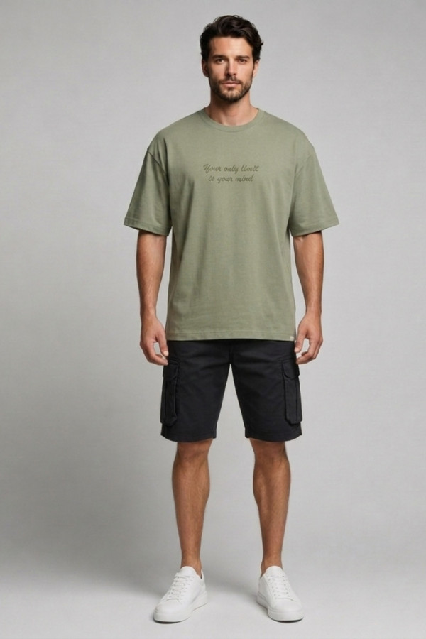 Ανδρικό loose fit t-shirt Brokers λαδί βαμβακερό με slogan print 26017-216-752 Ανδρικό loose fit t-shirt Brokers λαδί βαμβακερό με slogan print 26017-216-752