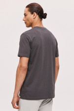 Ανδρικό T-shirt Brokers γκρι με κουμπιά και henley λαιμόκοψη 26017-101-751 Ανδρικό T-shirt Brokers γκρι με κουμπιά και henley λαιμόκοψη 26017-101-751