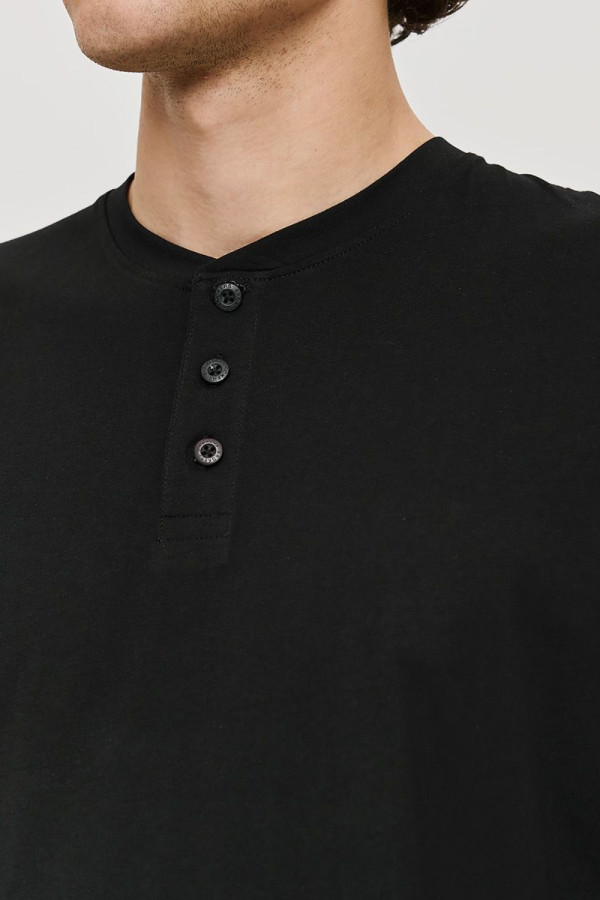 Ανδρικό T-shirt Brokers μαύρο με κουμπιά και henley λαιμόκοψη 26017-101-751 Ανδρικό T-shirt Brokers μαύρο με κουμπιά και henley λαιμόκοψη 26017-101-751