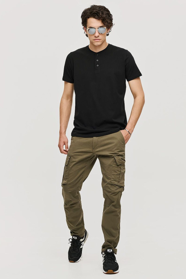Ανδρικό T-shirt Brokers μαύρο με κουμπιά και henley λαιμόκοψη 26017-101-751 Ανδρικό T-shirt Brokers μαύρο με κουμπιά και henley λαιμόκοψη 26017-101-751