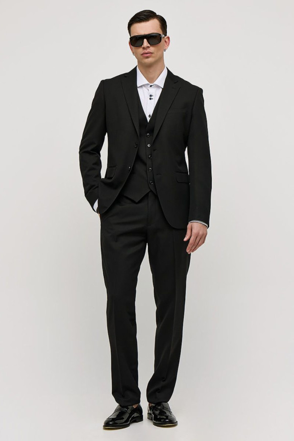 Ανδρικό κοστούμι Sogo μαύρο με γιλέκο slim fit 25032-702-271 Ανδρικό κοστούμι Sogo μαύρο με γιλέκο slim fit 25032-702-271