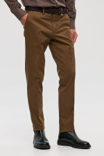 Ανδρικό chino παντελόνι Sogo cigar slim fit βαμβακερό με ζώνη 26534-293-484
