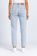 Γυναικείο τζιν Donna Martha mom fit ανοικτό denim 25530 Γυναικείο τζιν Donna Martha mom fit ανοικτό denim 25530