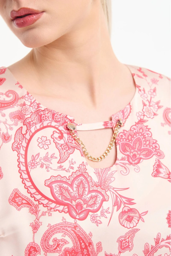 Γυναικεία μπλούζα Fibes κοραλλί εμπριμέ σατινέ με αλυσίδα 03-7353