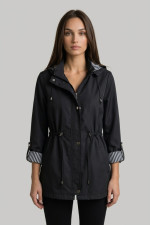 Γυναικείο ανοιξιάτικο μπουφάν με κουκούλα και ρυθμιζόμενη μέση μαύρο – Fibes 01-6218