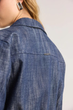 Γυναικείο denim μπουφάν Enzzo μπλε σε cropped γραμμή Fiora 262252 Γυναικείο denim μπουφάν Enzzo μπλε σε cropped γραμμή Fiora 262252