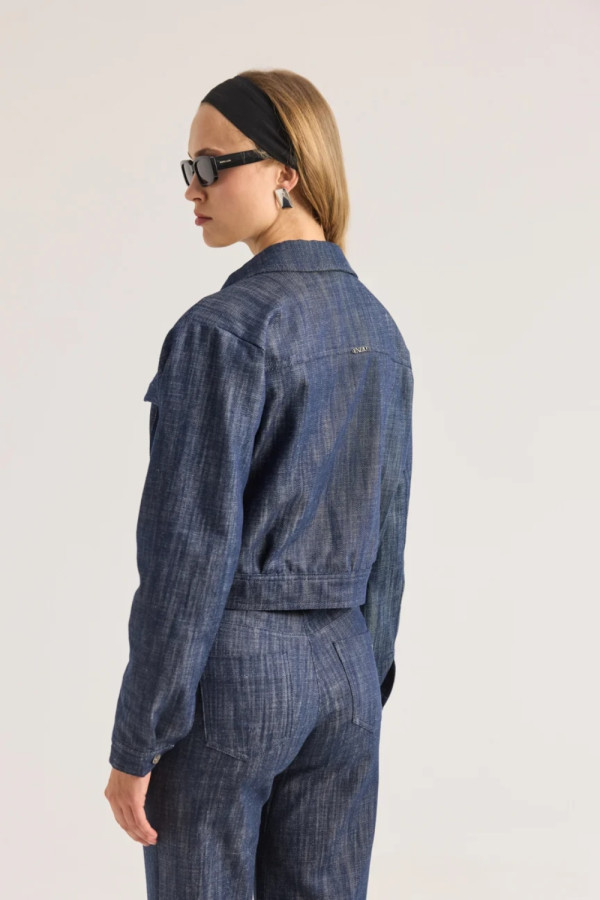 Γυναικείο denim μπουφάν Enzzo μπλε σε cropped γραμμή Fiora 262252 Γυναικείο denim μπουφάν Enzzo μπλε σε cropped γραμμή Fiora 262252