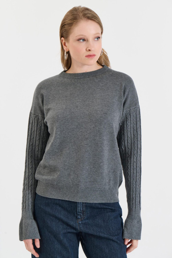 BILL COST ΓΥΝΑΙΚΕΙΟ ΠΛΕΚΤΟ ΠΟΥΛΟΒΕΡ ΜΕ ΠΛΕΞΟΥΔΕΣ ΓΚΡΙ 20-131386-0 BILL COST ΓΥΝΑΙΚΕΙΟ ΠΛΕΚΤΟ ΠΟΥΛΟΒΕΡ ΜΕ ΠΛΕΞΟΥΔΕΣ ΓΚΡΙ 20-131386-0