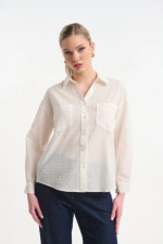 Γυναικείο λευκό πουκάμισο με μικροσχέδιο και μανίκια με κουμπί - Fibes