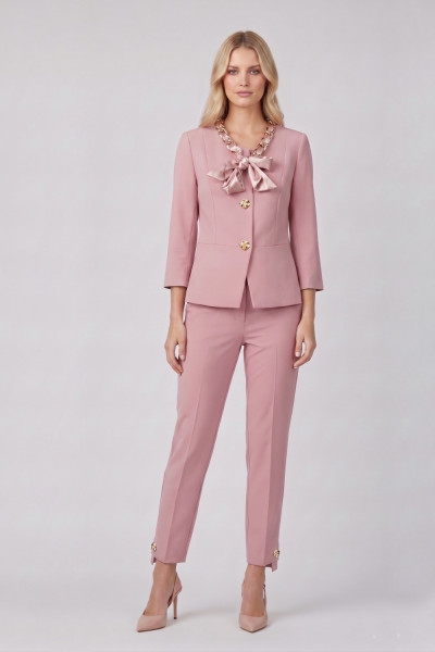 Γυναικείο κοστούμι Vagias πουδρα με αλυσιδακι και φιόγκο 5525-597-10