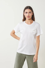 ENZZO ΓΥΝΑΙΚΕΙΑ ΜΠΛΟΥΖΑ T-SHIRT ΜΕ ΔΙΑΚΟΣΜΗΤΙΚΟ ΛΟΥΛΟΥΔΙ MYLES ΛΕΥΚΟ 251158