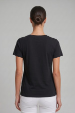 Γυναικείο μαύρο t-shirt με δαντέλα και 3D φιόγκο 26-PL031