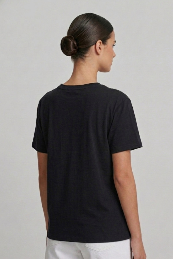 Γυναικείο t-shirt μαύρο βαμβακερό με στρας λεπτομέρειες 26-100STR