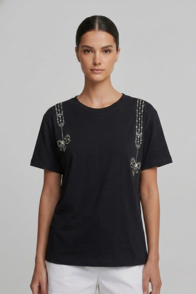 Γυναικείο t-shirt μαύρο βαμβακερό με στρας λεπτομέρειες 26-100STR