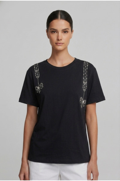 Γυναικείο t-shirt μαύρο βαμβακερό με στρας λεπτομέρειες 26-100STR