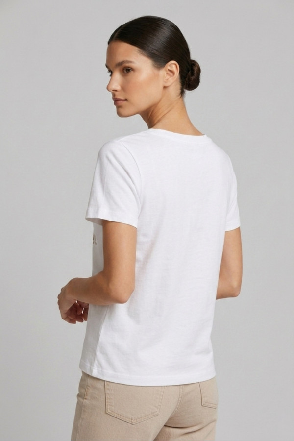 Γυναικείο t-shirt λευκό βαμβακερό με print μπεζ scooter και butterflies 26-100VE