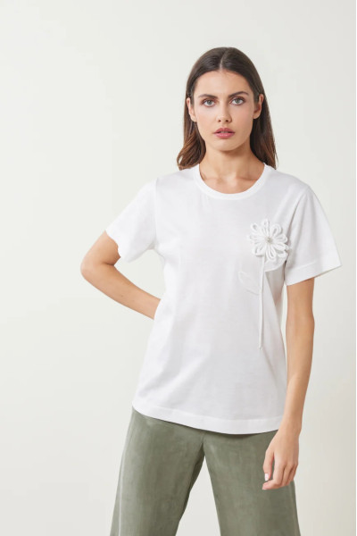 ENZZO ΓΥΝΑΙΚΕΙΑ ΜΠΛΟΥΖΑ T-SHIRT ΜΕ ΔΙΑΚΟΣΜΗΤΙΚΟ ΛΟΥΛΟΥΔΙ MYLES ΛΕΥΚΟ 251158