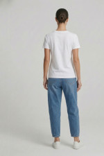 Γυναικείο t-shirt λευκό βαμβακερό με print μπλε αρώματα και 3D λεπτομέρειες