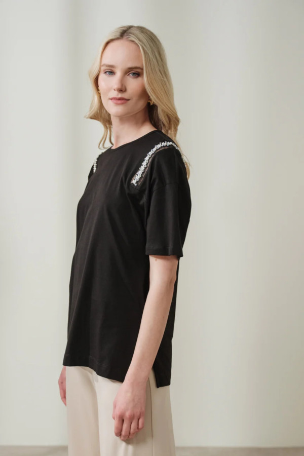 ENZZO ΓΥΝΑΙΚΕΙΑ ΜΠΛΟΥΖΑ SARIAH T-SHIRT ΜΕ ΤΡΕΣΑ ΜΑΥΡΟ 251337
